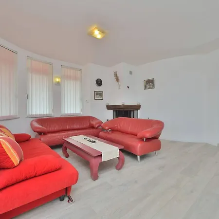 Dalmatina Mit Pool 别墅 扎达尔