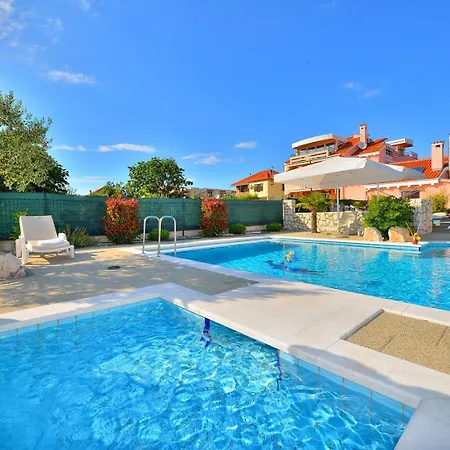 Villa Dalmatina Mit Pool *