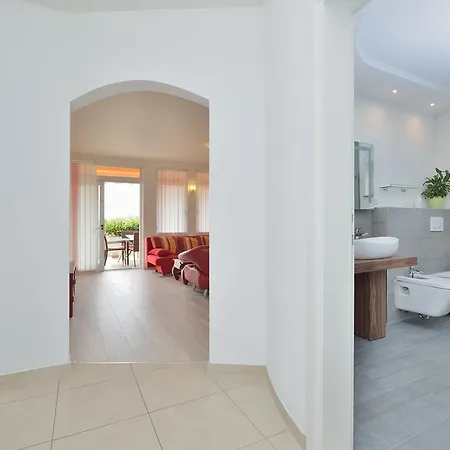 Dalmatina Mit Pool 别墅 扎达尔