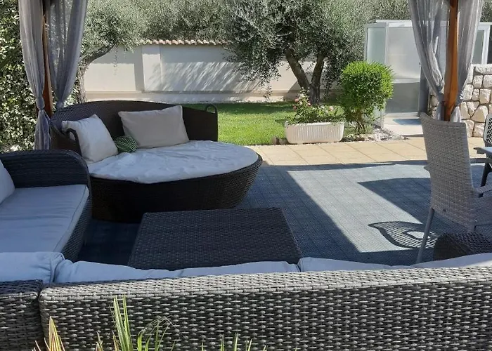 Dalmatina Mit Pool Villa *