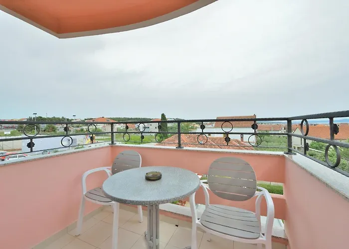 Dalmatina Mit Pool Villa *