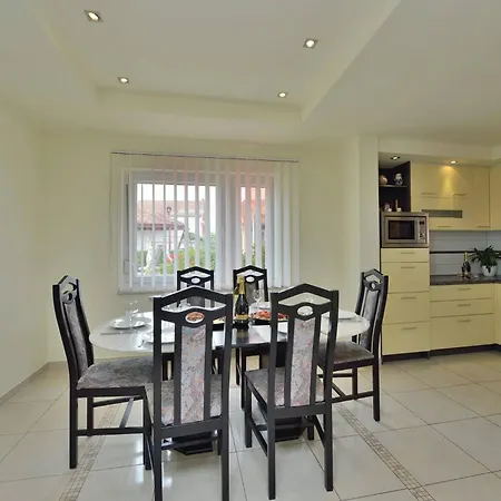 Dalmatina Mit Pool Вілла