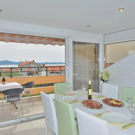 Dalmatina Mit Pool * Задар